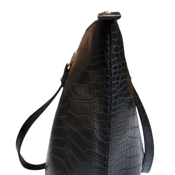 Black Handbags - Picture 4 of 5